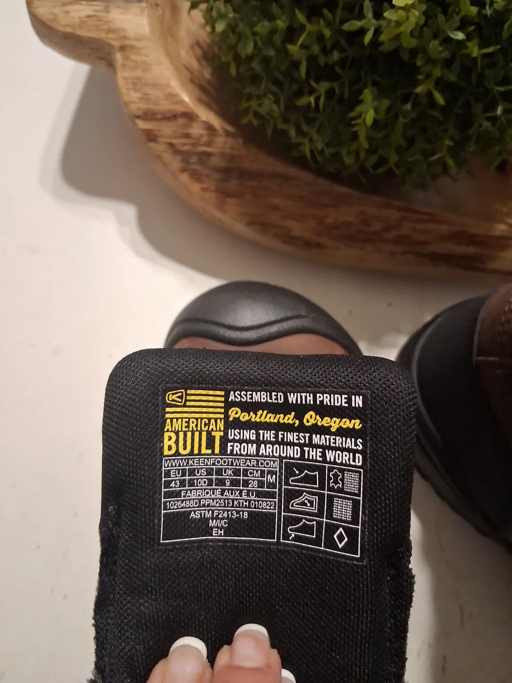KEEN Utility 8